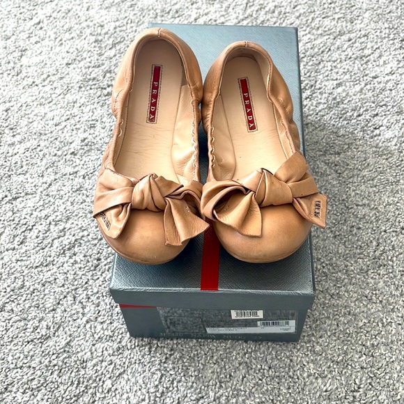 Prada Bow Flats - Picture 1 of 7